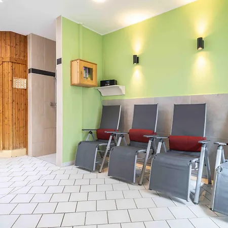 Freesenbruch Reihenhaus 7 - Seestern Ferienhaus Ostseeheilbad Zingst